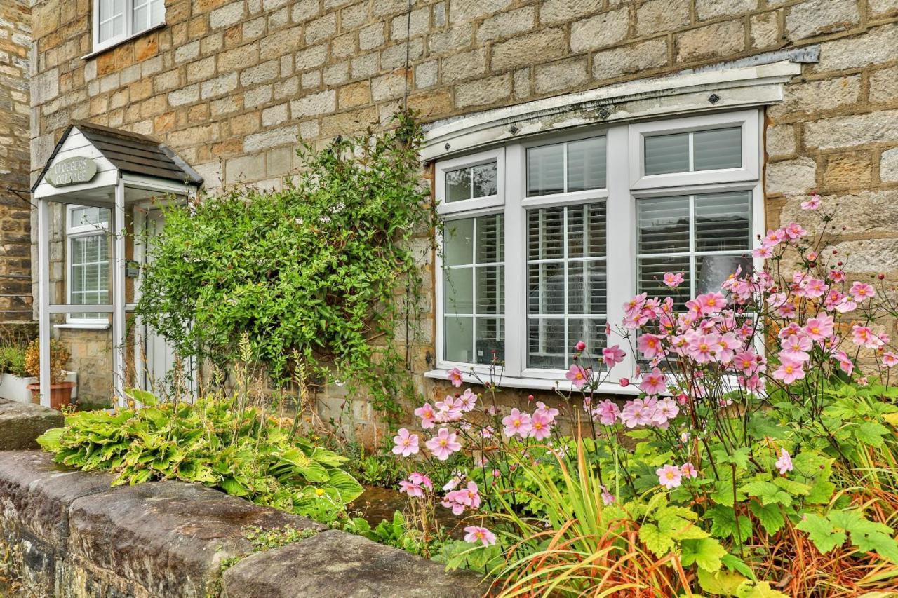 Finest Retreats - Cloggers Cottage Darley Exterior photo